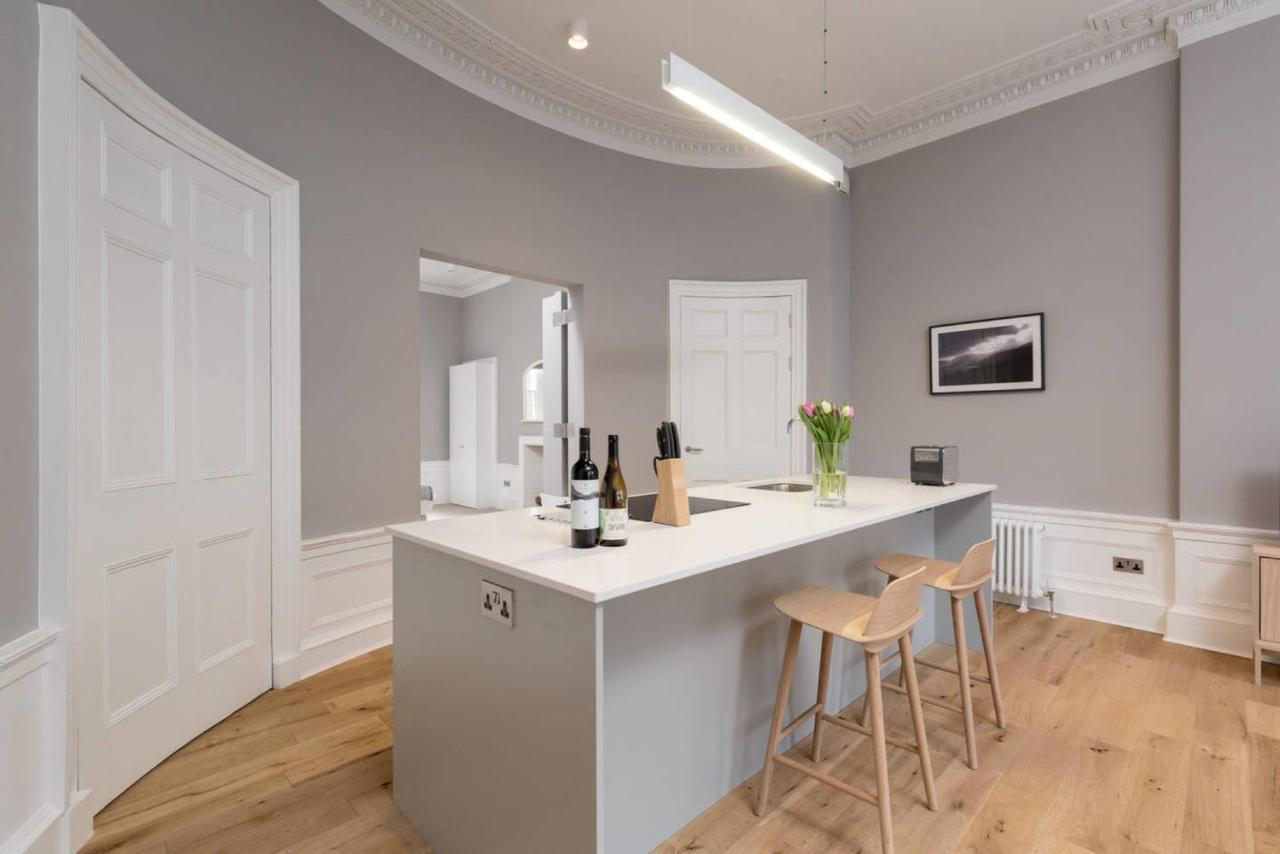 Joivy Spacious And Bright 1bed Apt, Short Walk From Princes Street Appartement EDI